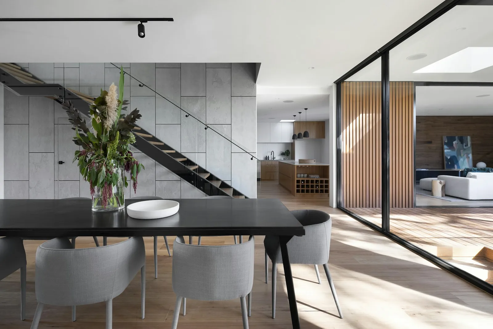 Kitchen & dining — representative image